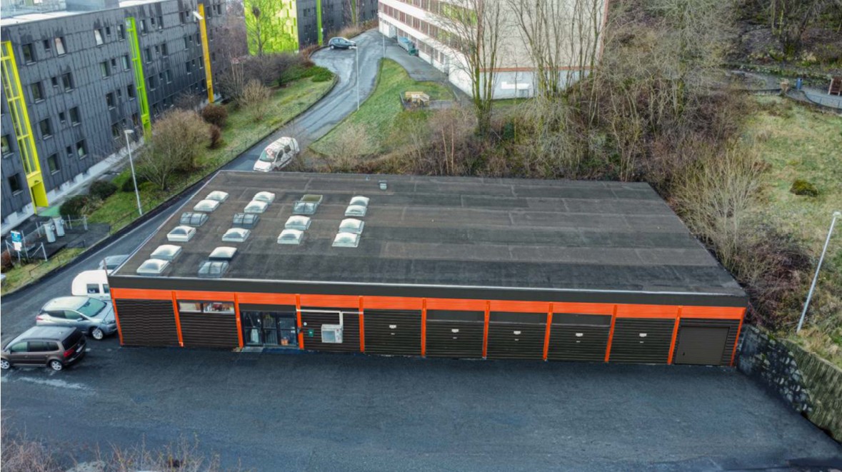 Lager på Gyldenpris. Solheimslien 56.